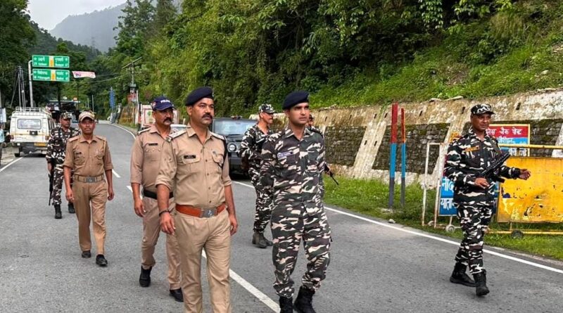 जौलजीवी : भारत-नेपाल सीमा पर पुलिस और SSB का संयुक्त चेकिंग अभियान |